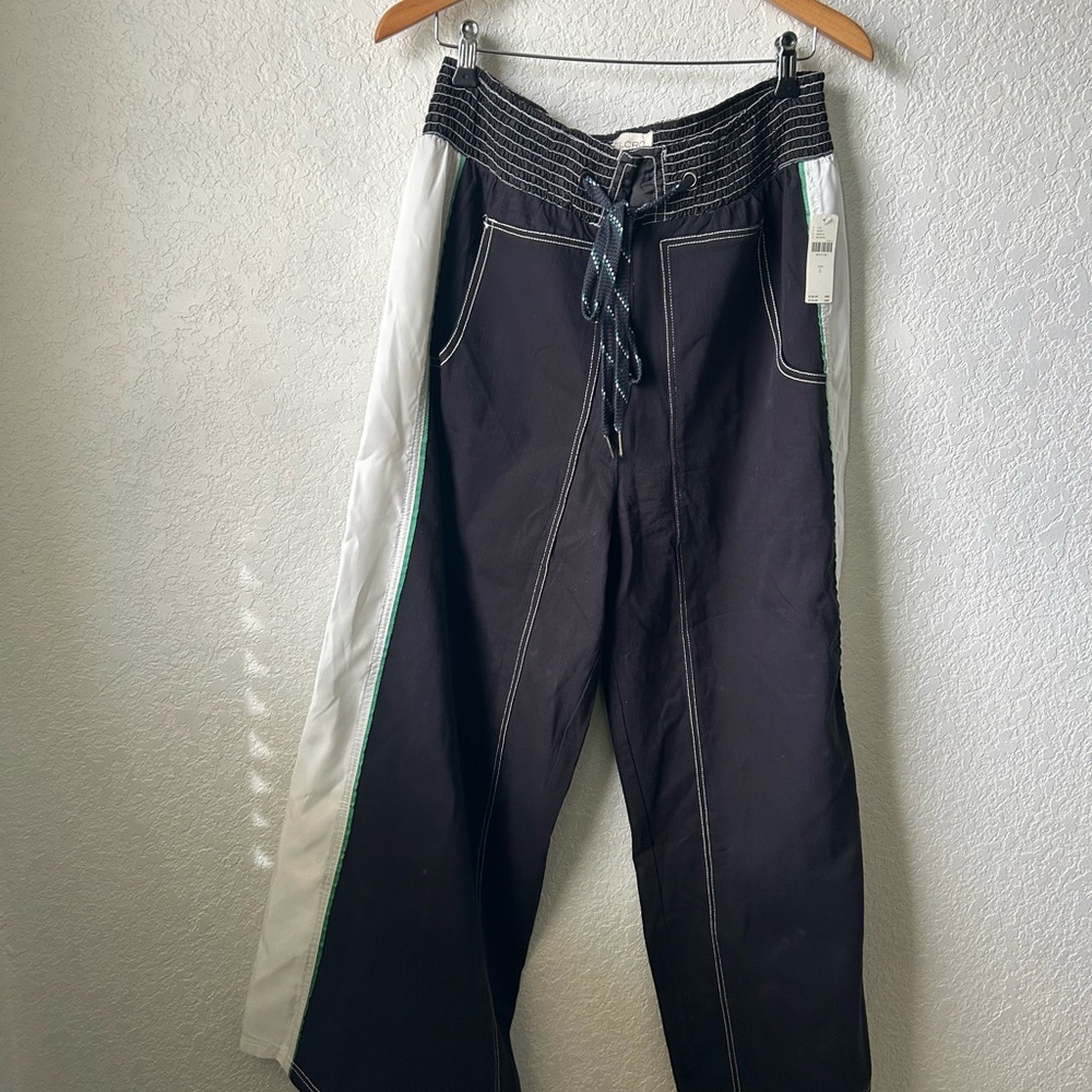 Pilcro Black Wide-Leg Pants with Contrast Stitching - Picture 2 of 16